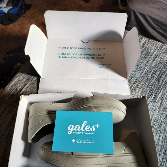 Gales PPE nursing shoes - Picture 5 of 6